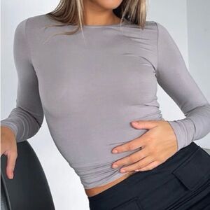 White Fox Boutique Long Sleeve Top in Grey - Size L